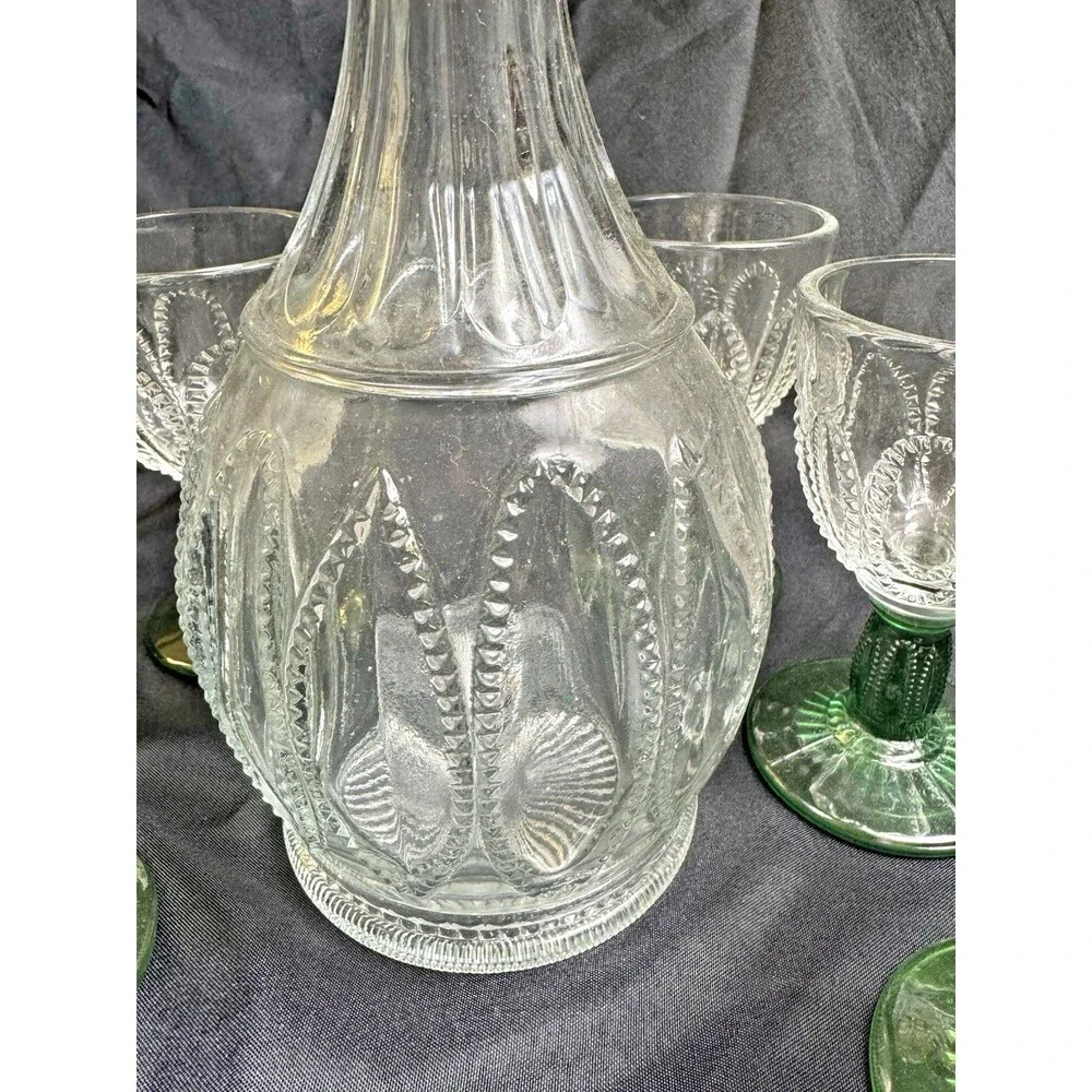 Unbranded vintage clear